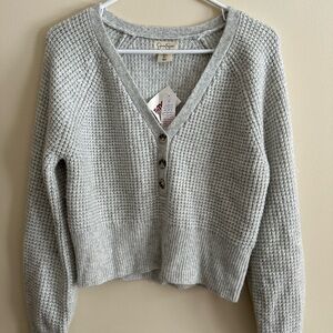 Jessica Simpson crop v neck sweater